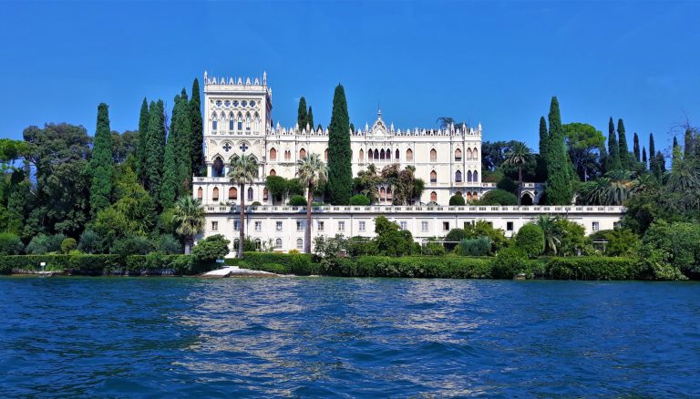 Isola Del Garda Tour E Visite Guidate Info E Consigli Souvenir Di