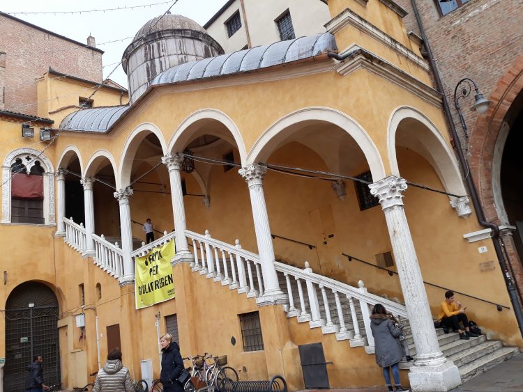 scalone d'onore ferrara- souvenirdiviaggio