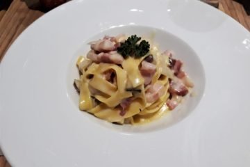 tagliatelle speck e radicchio-padova-souvenirdiviaggio