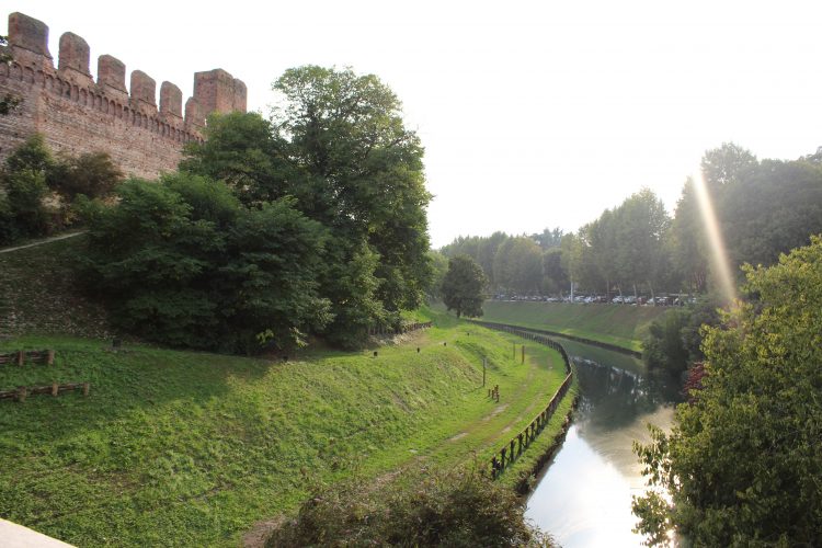 mura dall'esterno cittadella