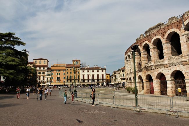 Verona, Piazza Bra (2)