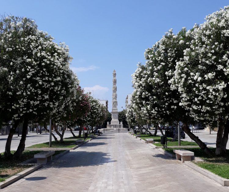 obelisco lecce