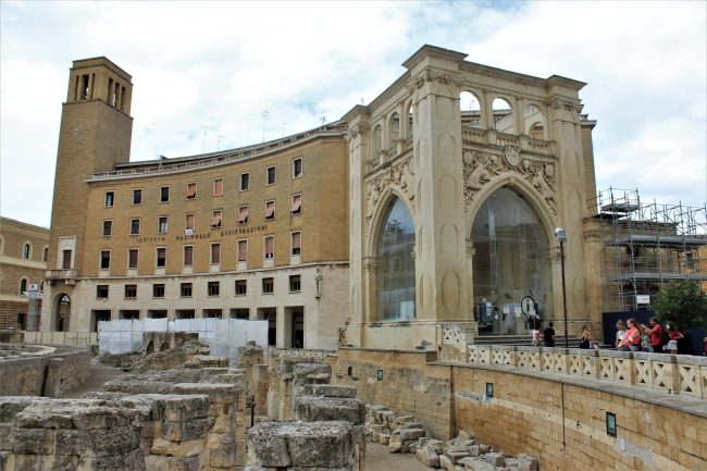 sedile piazza sant'oronzo-lecce