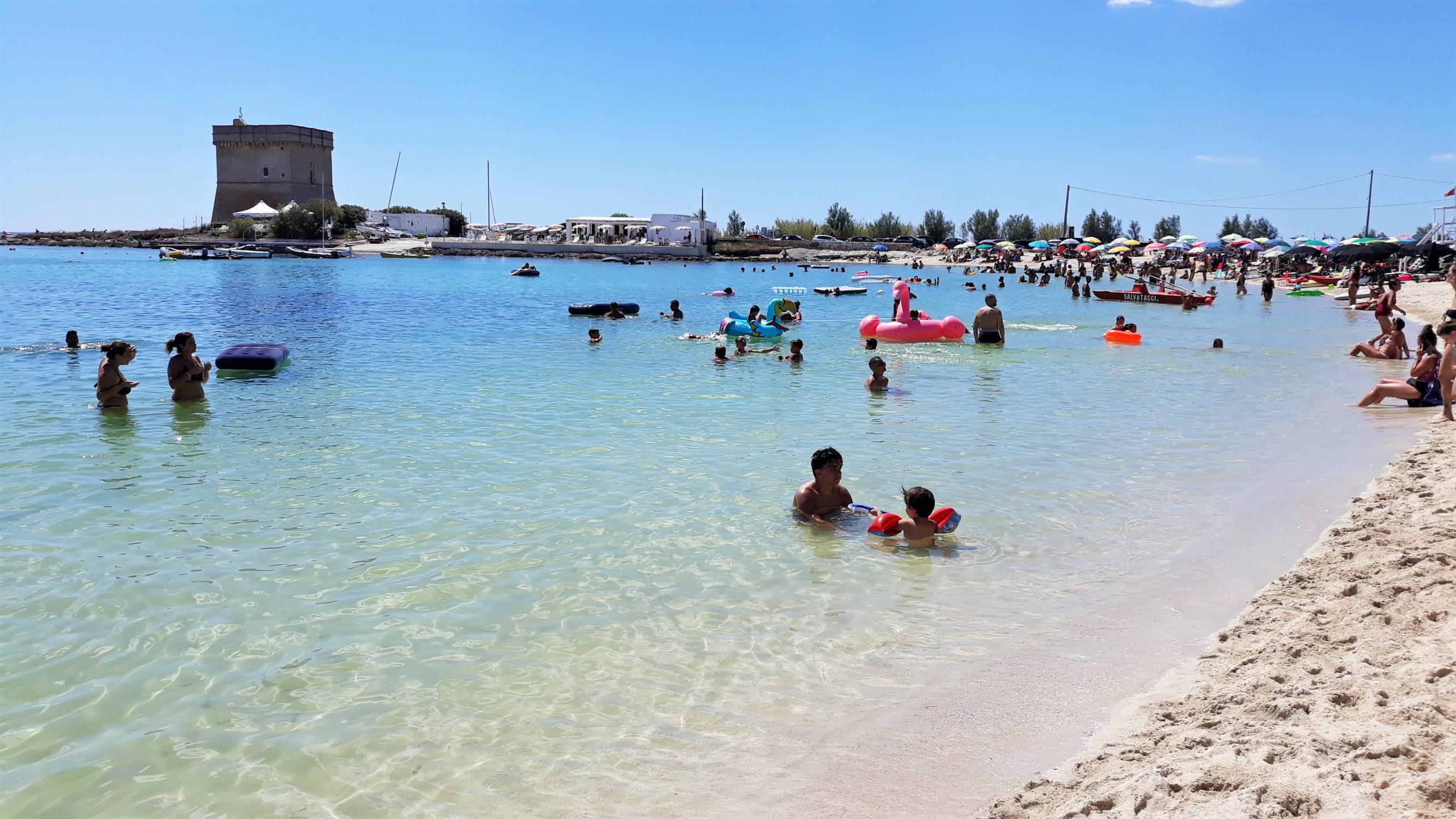 Porto Cesareo (sul fondo Torre Chianca) - Salento