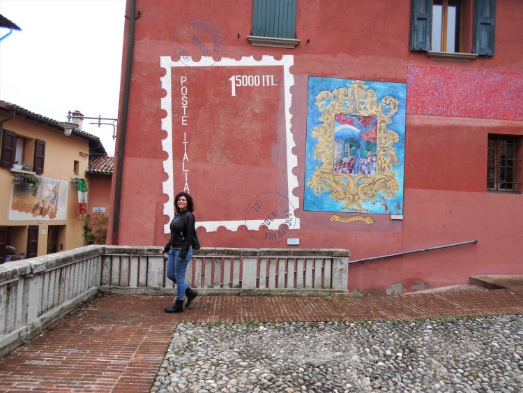 Murales Piazza Carducci, Dozza