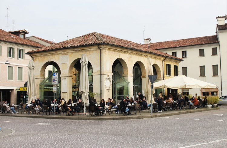 Loggia dei Grani, Piazza Giorgione - Castelfranco Veneto