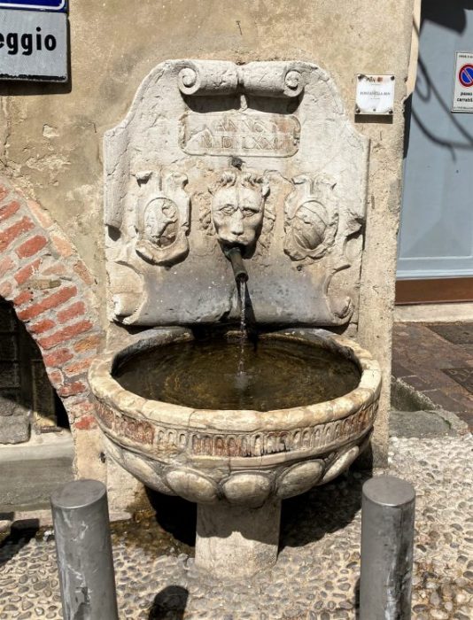 Fontana zen-Asolo.Veneto