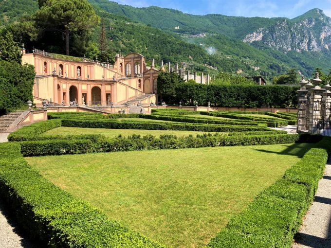 Visitare Villa Bettoni, dimora storica sul Lago di Garda Giardino monumentale all'italiana, Villa Bettoni, Gargnano - Lago di Garda