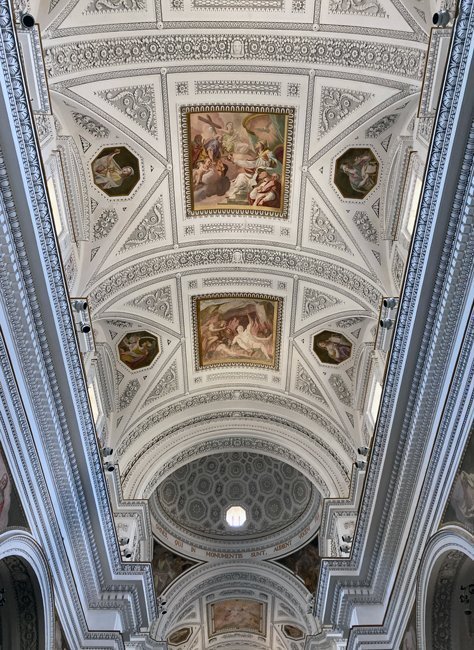 Interno,-Chiesa-di-San-Martino-Erice