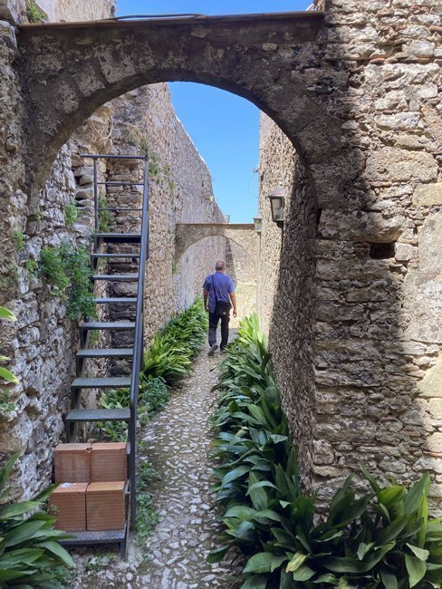 Ruderi-monastero-Erice