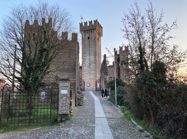 Castello-Scaligero,-Borghetto-sul-Mincio