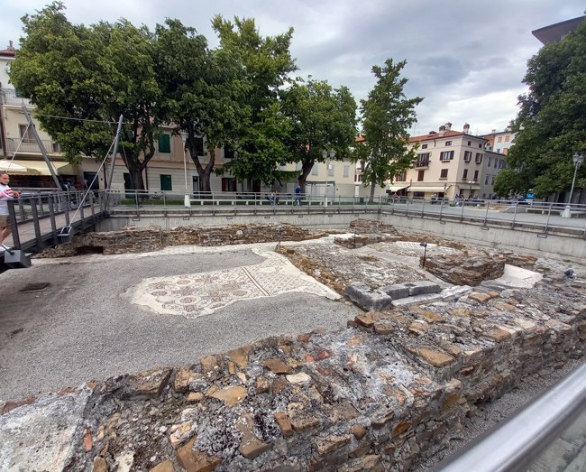 resti-basilica-della-corte-Grado