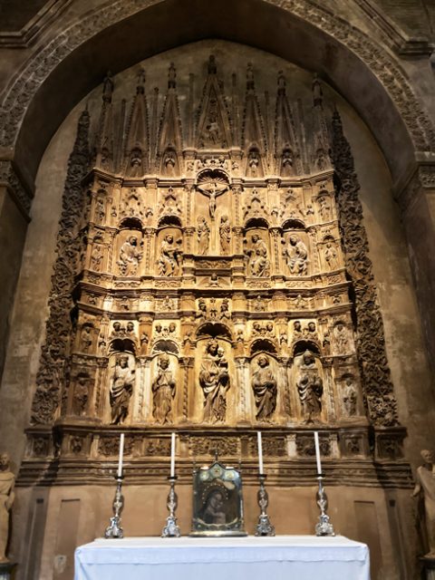 Altare-delle-Statuine-Duomo-di-Modena