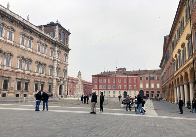 Piazza-Roma,-Modena