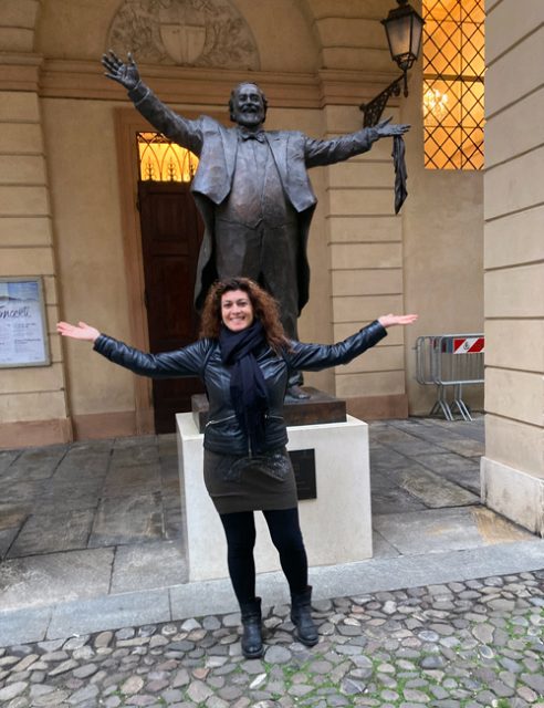 Statua-Pavarotti-Modena