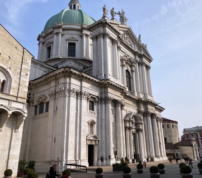 Duomo-Nuovo-Cattedrale-di-Santa-Maria-Assunta-Brescia