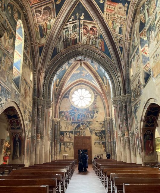 Interno-della-basilica-di-santa-caterina-galatina