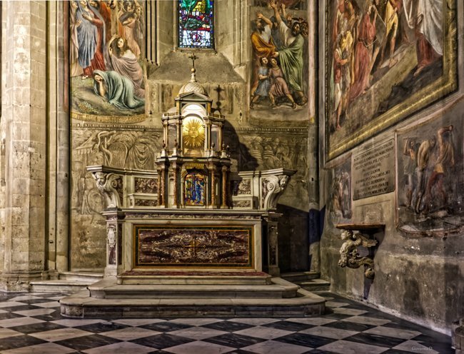 Interno-duomo-di-Arezzo