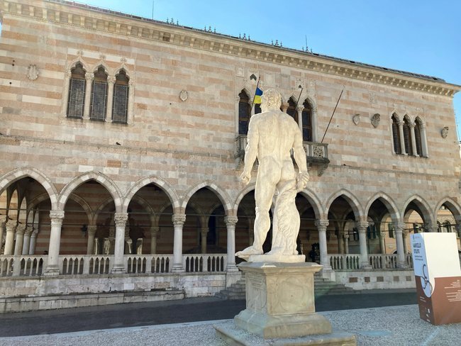 Loggia-del-Lionello-Piazza-della-Libertà-udine