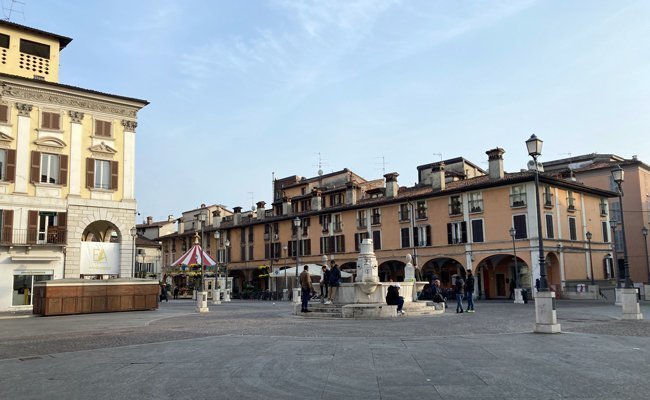 Piazza-del-Mercato-Brescia