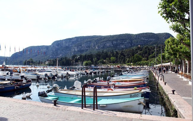 lungolago-e-porto-garda