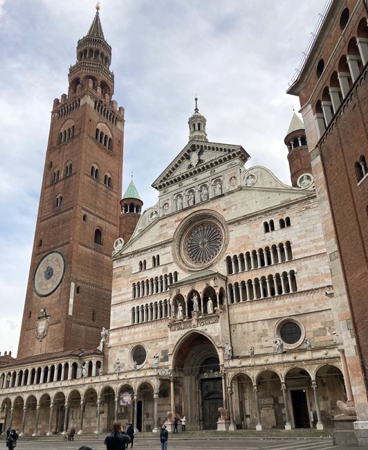 Cattedrale-di-Cremona-e-torrazzo