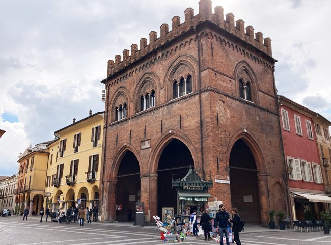 Loggia-dei-Militi-Cremona