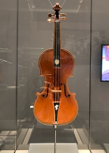 Museo-del-Violino,-Cremona