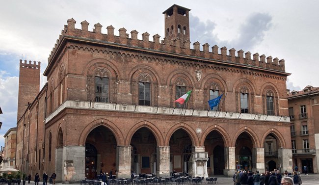 Palazzo-del-Comune,-Cremona