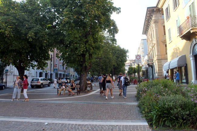 Piazza-Vittorio-Emanuele-II-salò