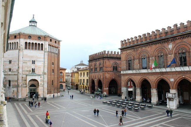 Piazza-del-Comune-Cremona