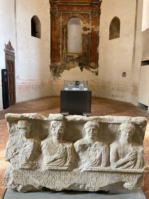 Stele-Museo-Archeologico-San-Lorenzo-Cremona