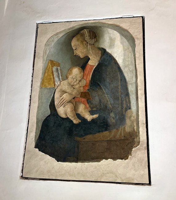 Affresco-di-Raffaello-Casa-Natale