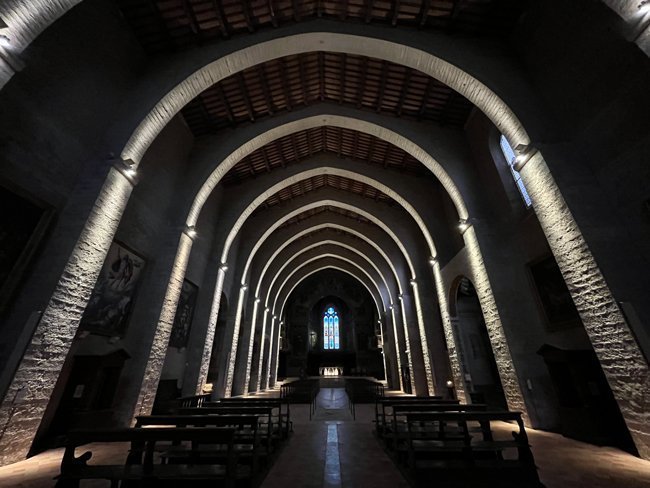 Interno-cattedrale-gubbio