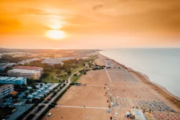 HOTEL-A-BIBIONE. vacanza a bibione in famiglia