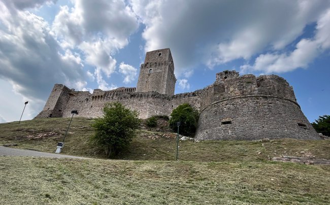 Rocca-maggiore-assisi