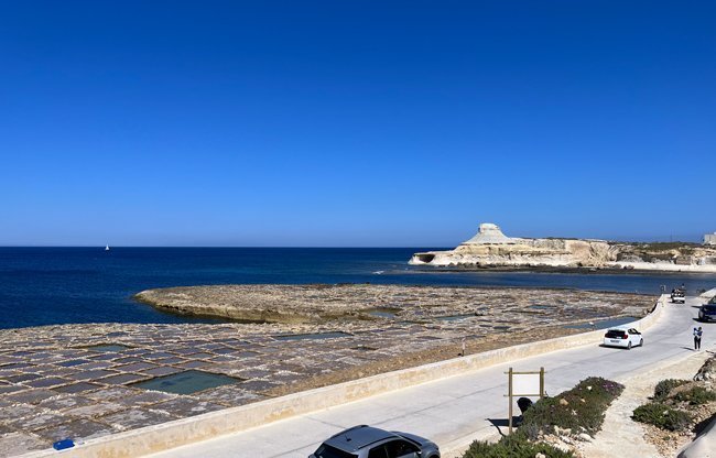 Xwejni-Salt-Pans-e-beach-gozo