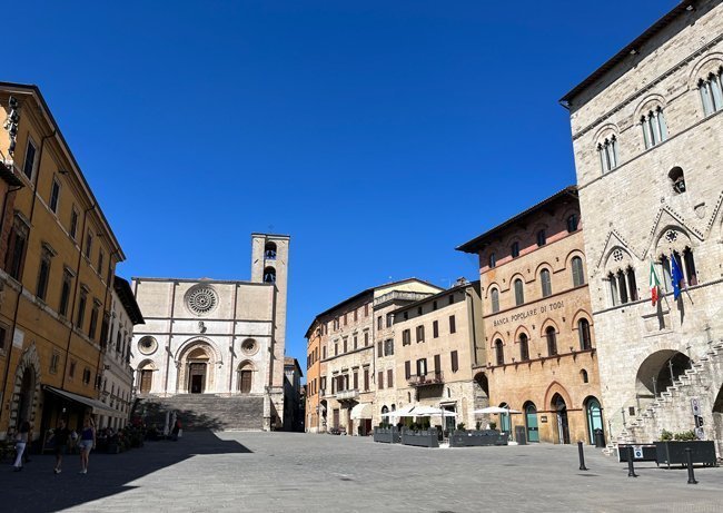 Piazza-del-Popolo-Todi