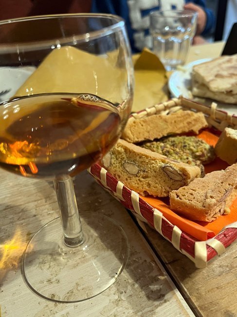 tozzetti-con-vin-santo-orvieto