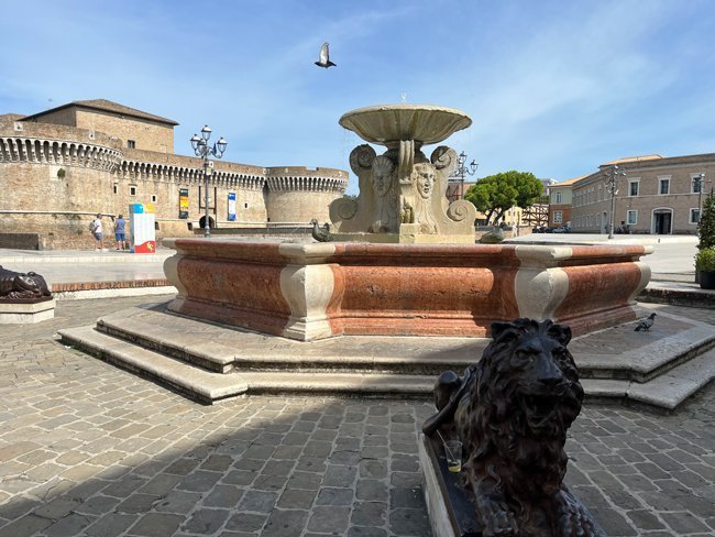 Piazza-del-Duca-Senigallia