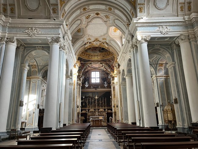 interno-chiesa-di-biagio-e-romualdo-fabriano