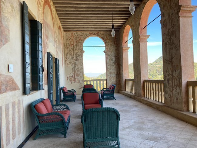 portico-villa-dei-vescovi