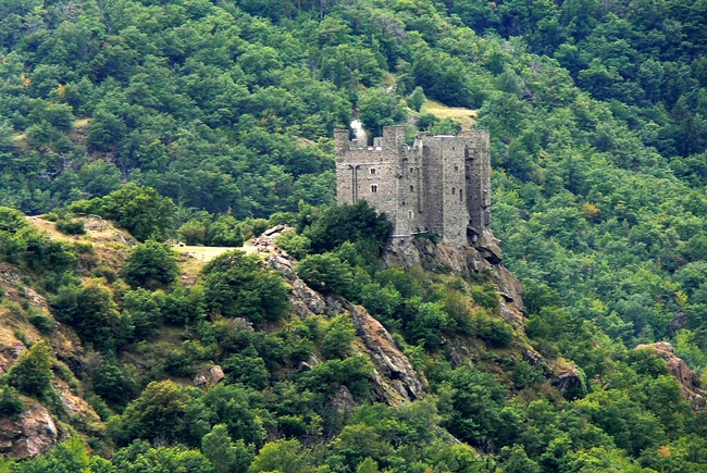 castello-di-ussel-chatillon-valle-d_aosta