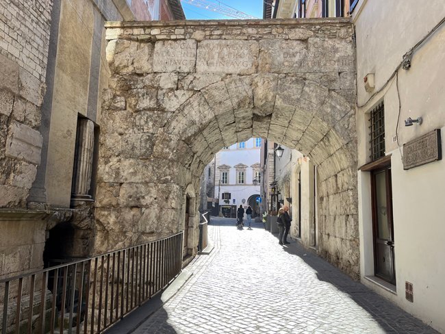 arco-di-druso-e-germanico-spoleto