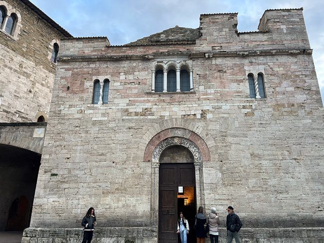 chiesa-di-san-silvestro-bevagna