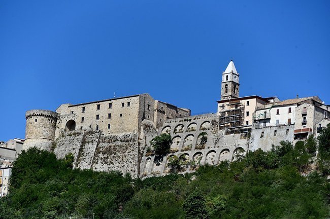 Castello-di-Civitacampomarano-molise