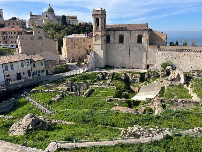 Anfiteatro-Romano-Ancona