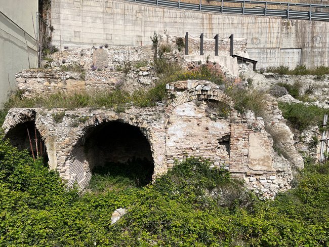 resti-romani-zona-porto-ancona