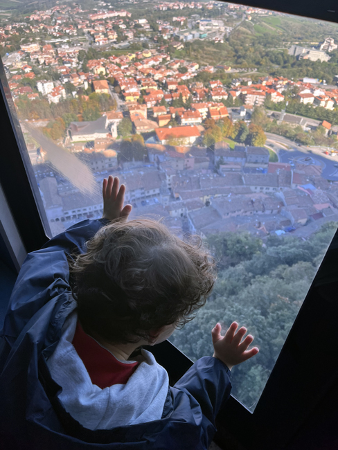 Cosa vedere a San Marino: 5 attrazioni da non perdere funivia-di-san-marino-panorama