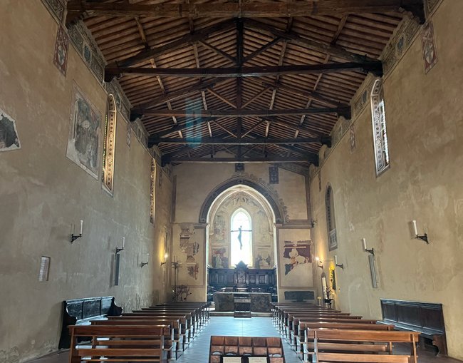 interno-chiesa-di-san-francesco-pienza